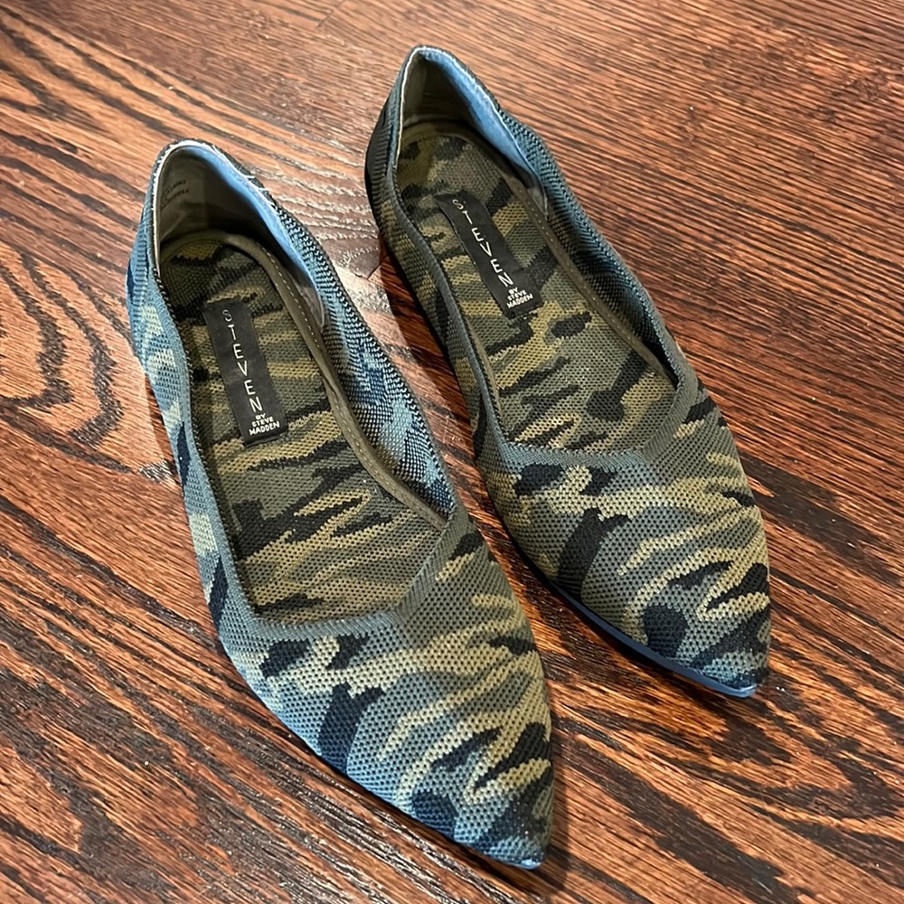 Steven By Steve Madden, Size 7, Camo Pointed Flats - image 1
